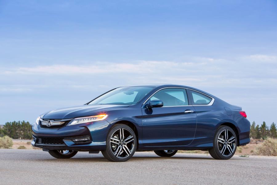  Honda Accord Touring Coupe 2016 года  (фото 22 из 32)